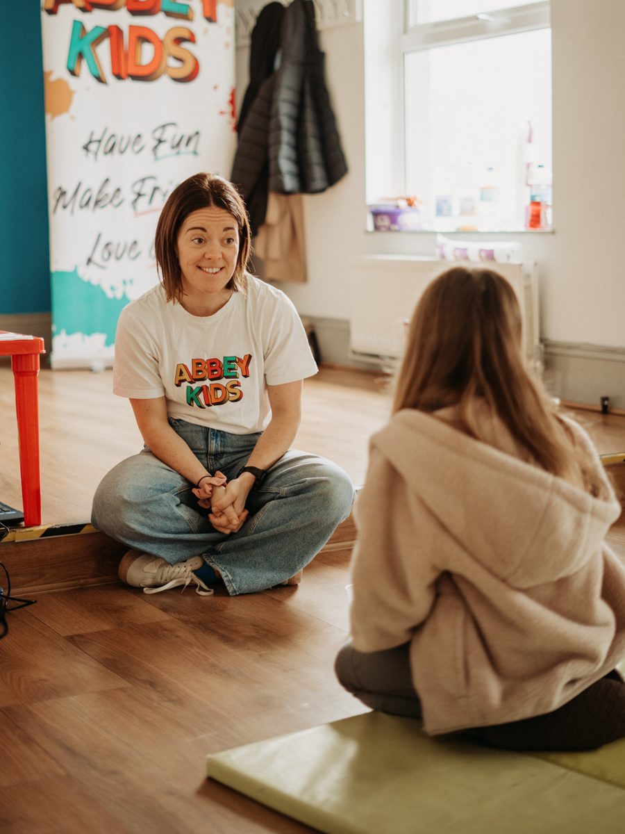 Ellie Hart leading a kids session